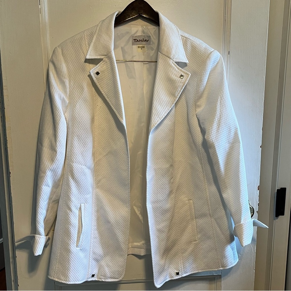 Tanjay women’s blazer size 18w white with silver details